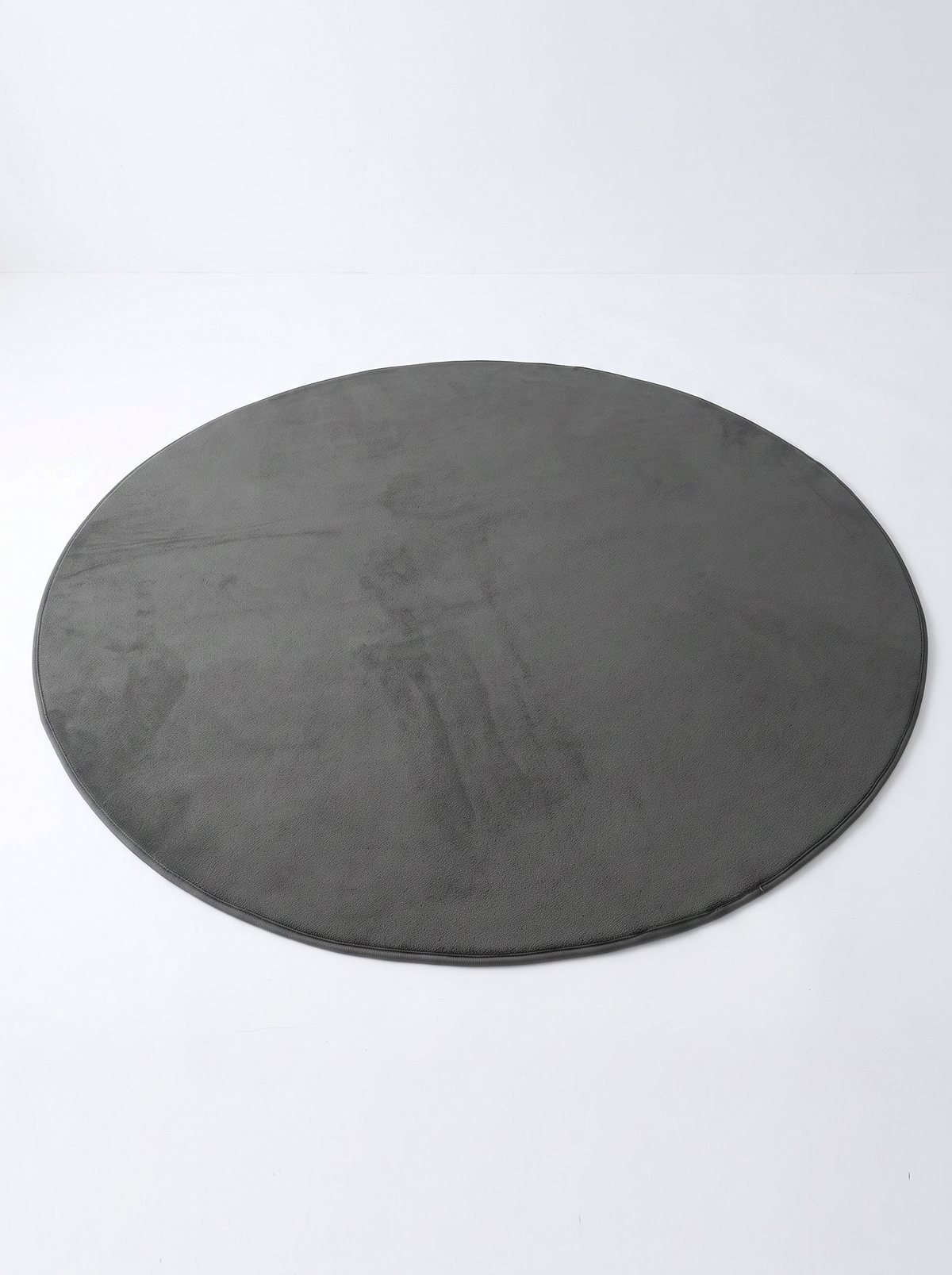 Coral Velvet Living Room Rug - Charcoal - 100cm diametre