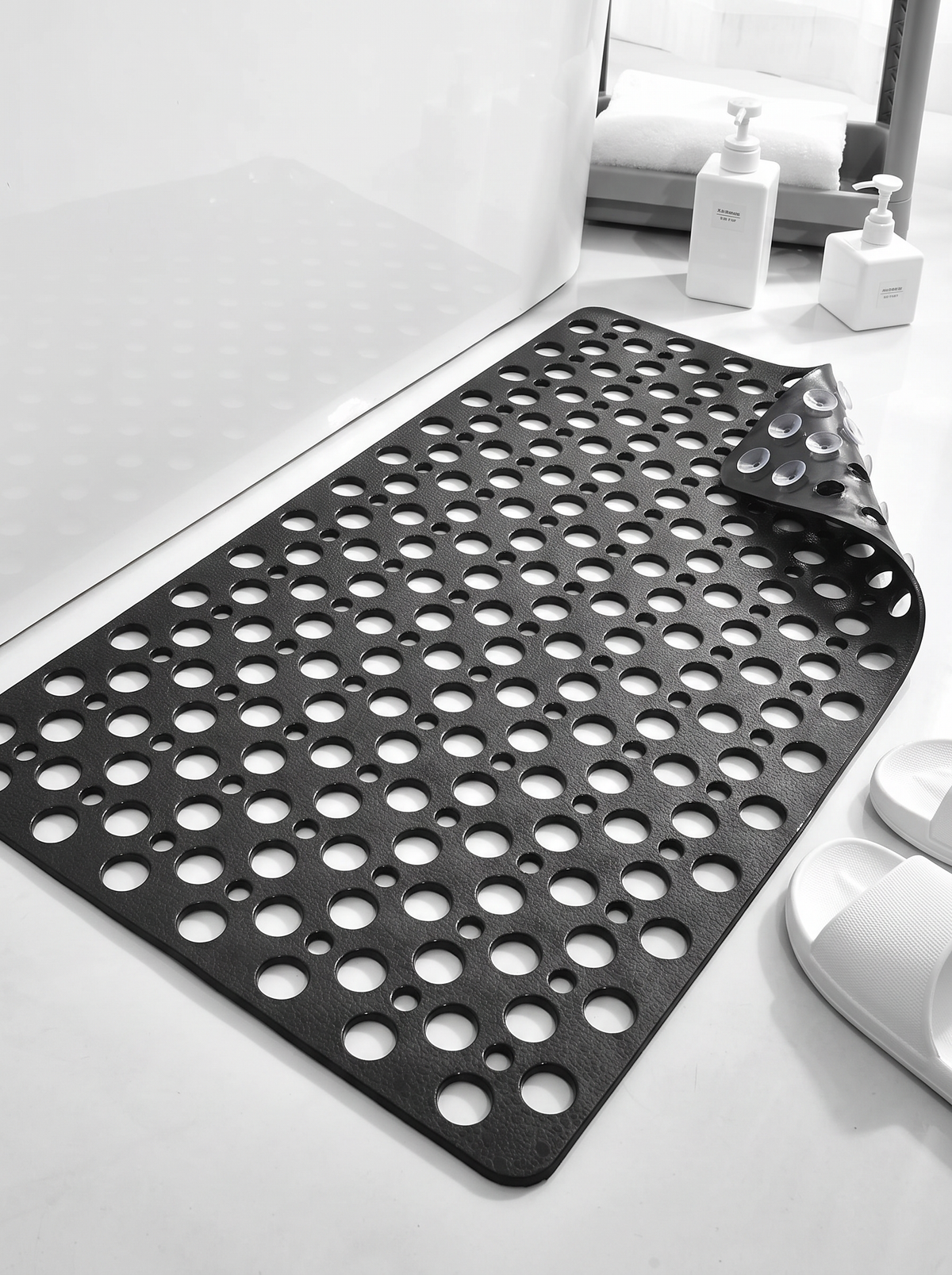 Round-Hole Bath Rug - Black - 43x75cm